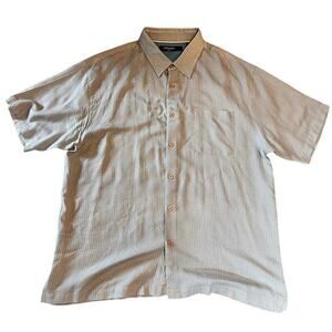 Toscano Silk designed by Patrick Assaraf.  Short Sleeve, Button Up.  Size XXL